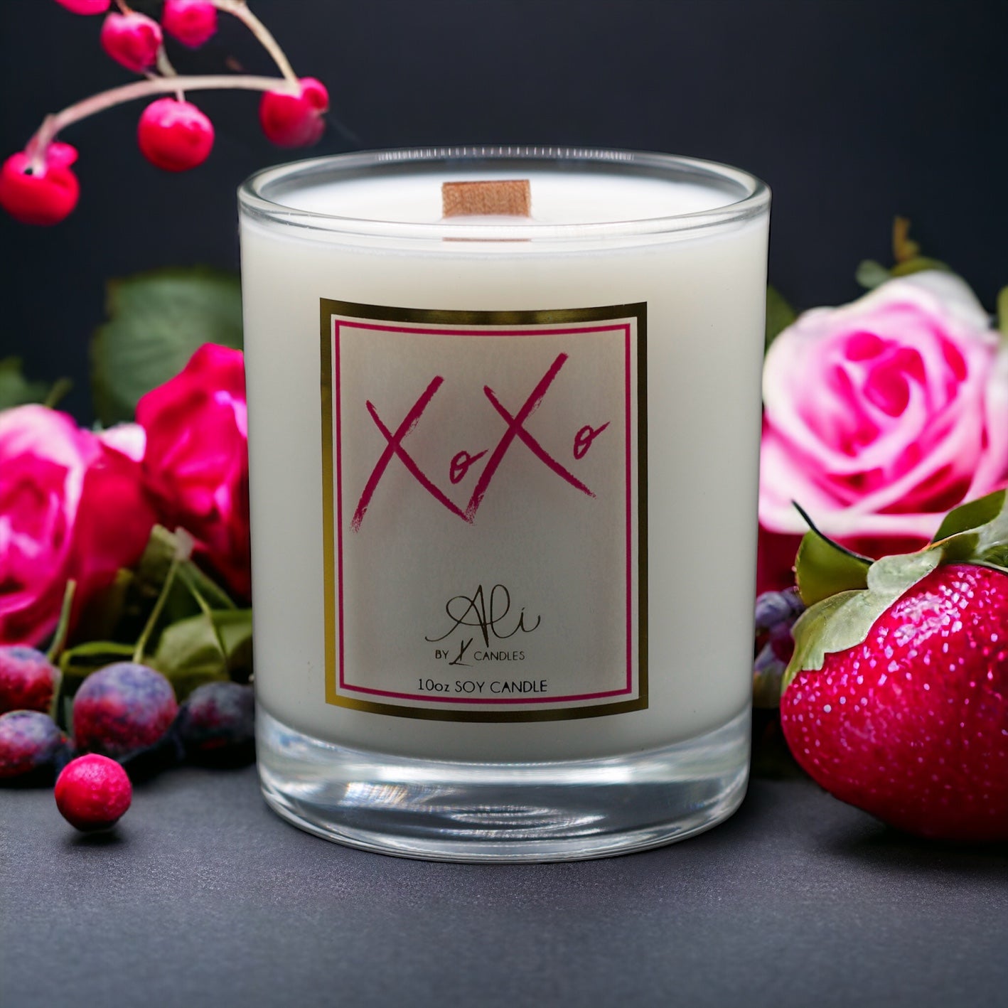 XOXO Raspberry Scented Woodwick Candle