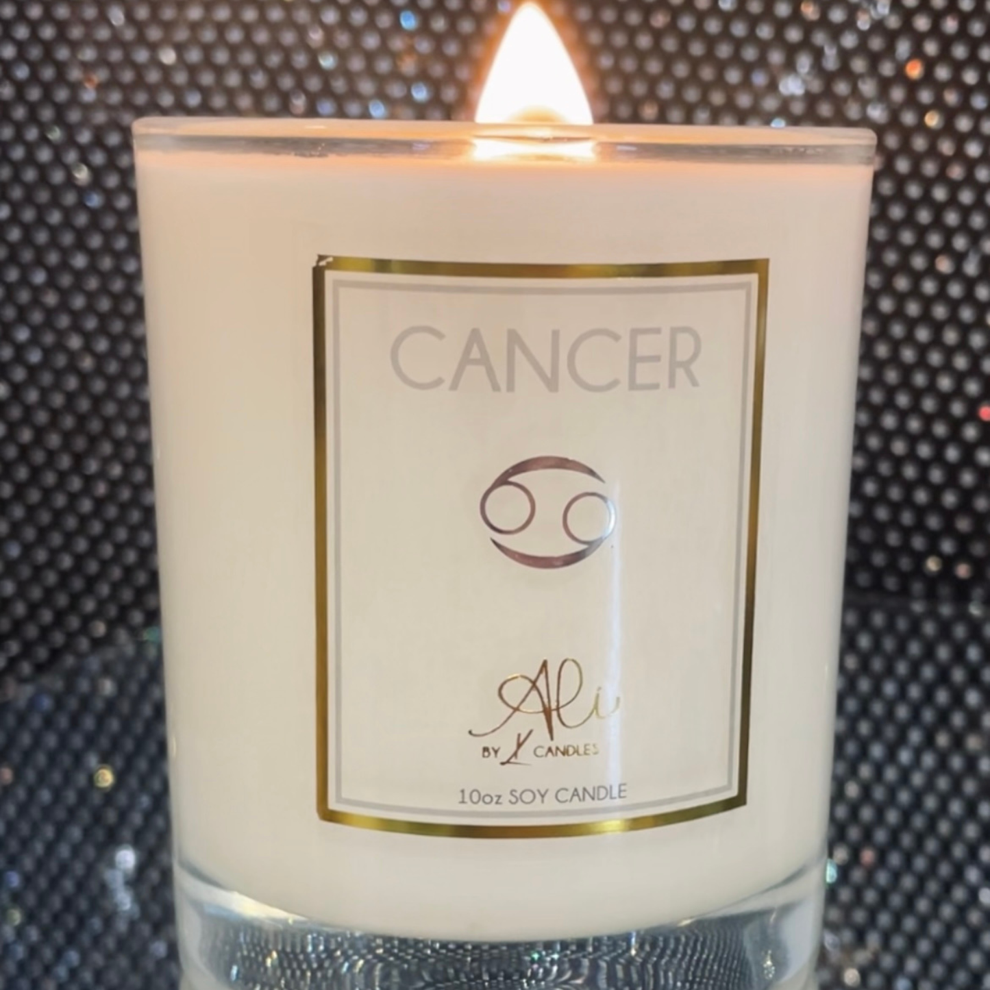 zodiac-themed candle gift for Cancer, crackling wooden wick
